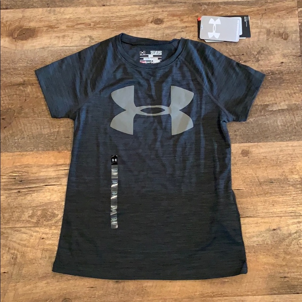 Girls Under Armour shirt